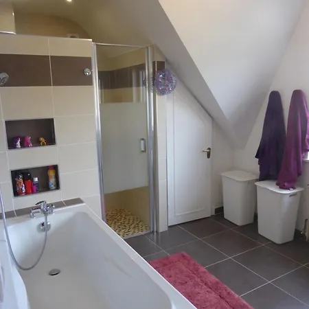 Tres Grande Maison Lumineuse בית נופש *